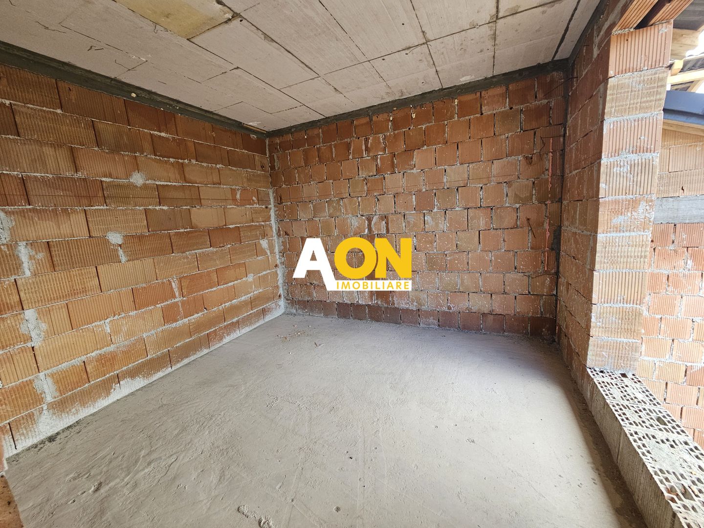 Duplex modern 121 mp utili, 4 camere, curte 315 mp, zonă liniștită - Poză 11