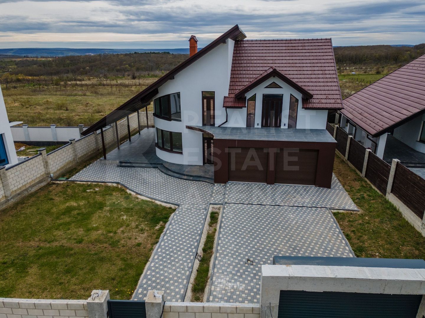 Casă cu 2 nivele amplasată pe strada Doina și Ion Aldea - Teodorovici - Poză 1