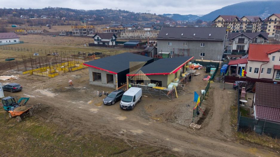 Casă premium la poalele Munților Piatra Craiului și Bucegi - Poză 2