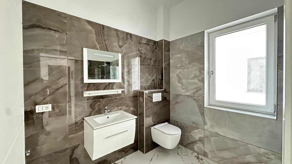 Bloc finalizat. Spatiu pod. Loc de parcare. Clima. - Poză 5