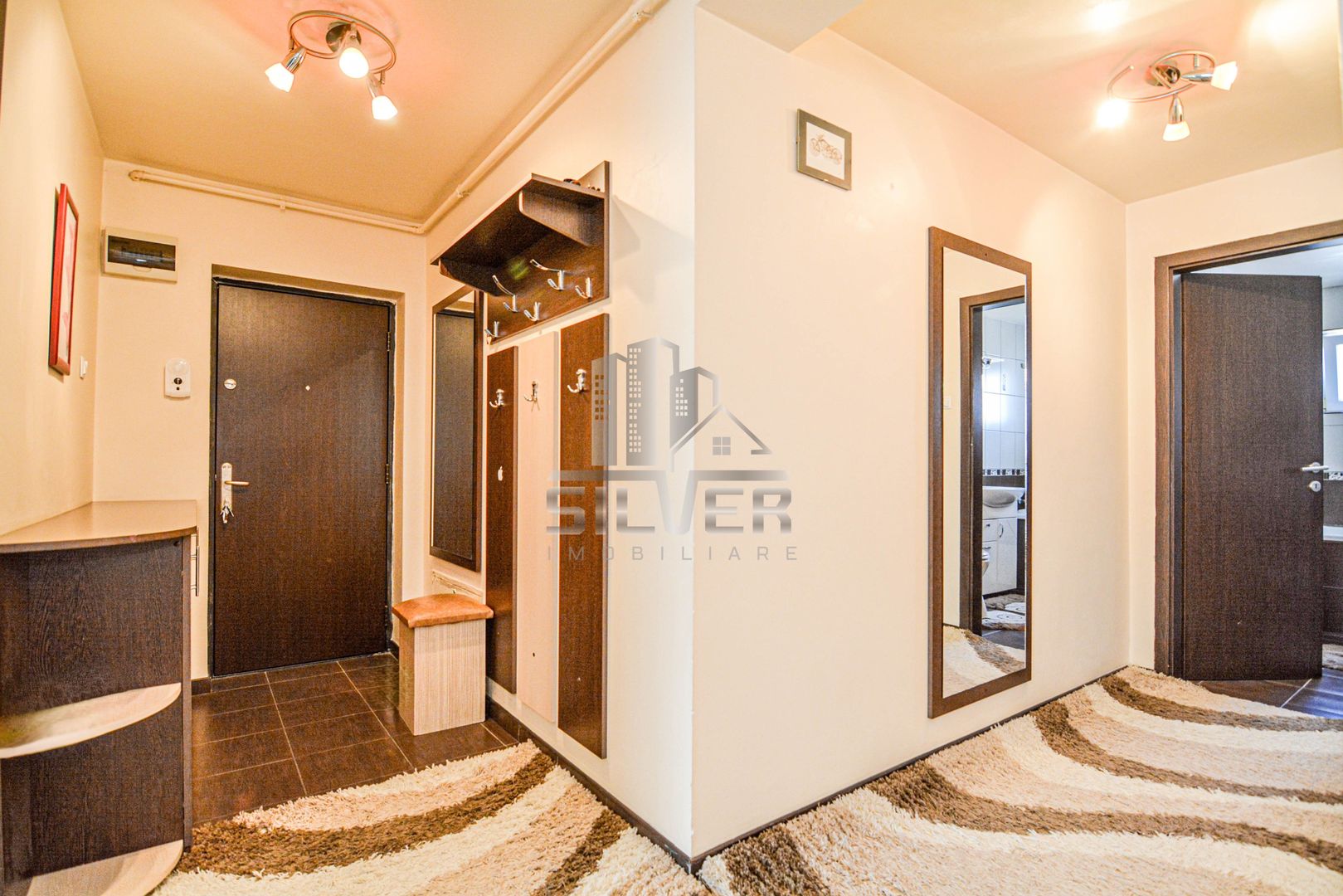 Apartament cu 3 camere + loc de parcare in Floresti, zona Teilor - Poză 12