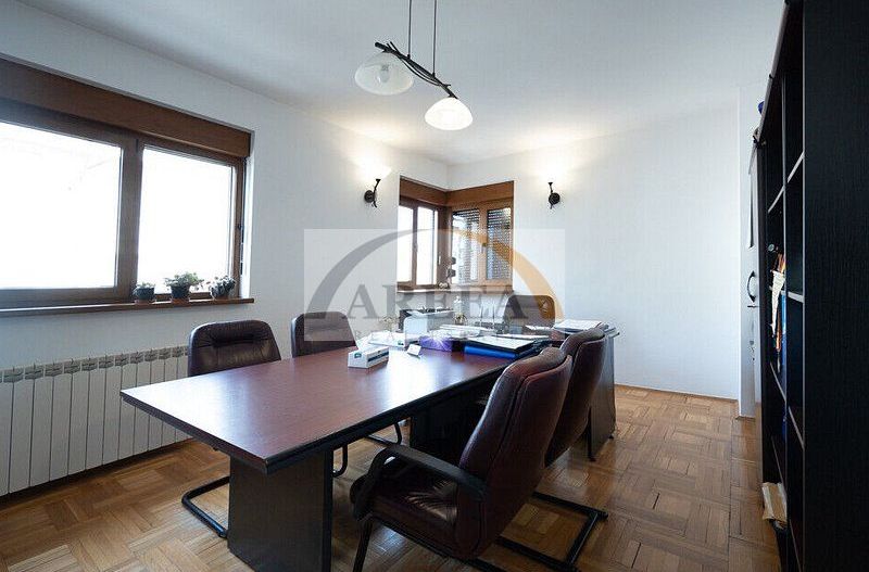 Vila cu 750 mp utili si teren de 1.480 mp in Erou Iancu Nicolae - Poză 22