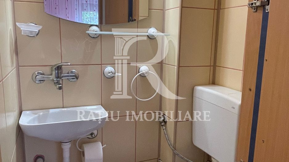 Apartament cu 3 camere | Decomandat | Parcare | Nufărul | Oradea - Poză 15