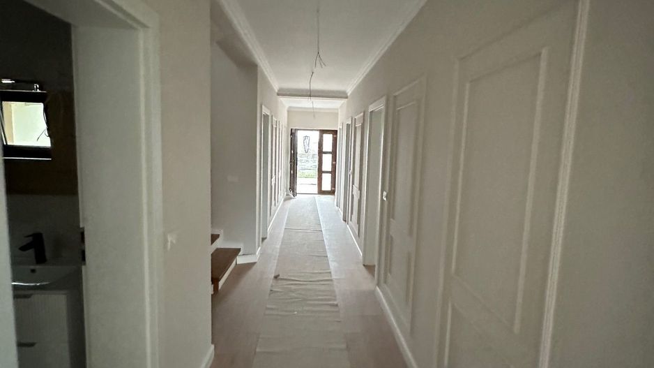 CASA TIP DUPLEX DESPARTIT PRIN GARAJ - Poză 25