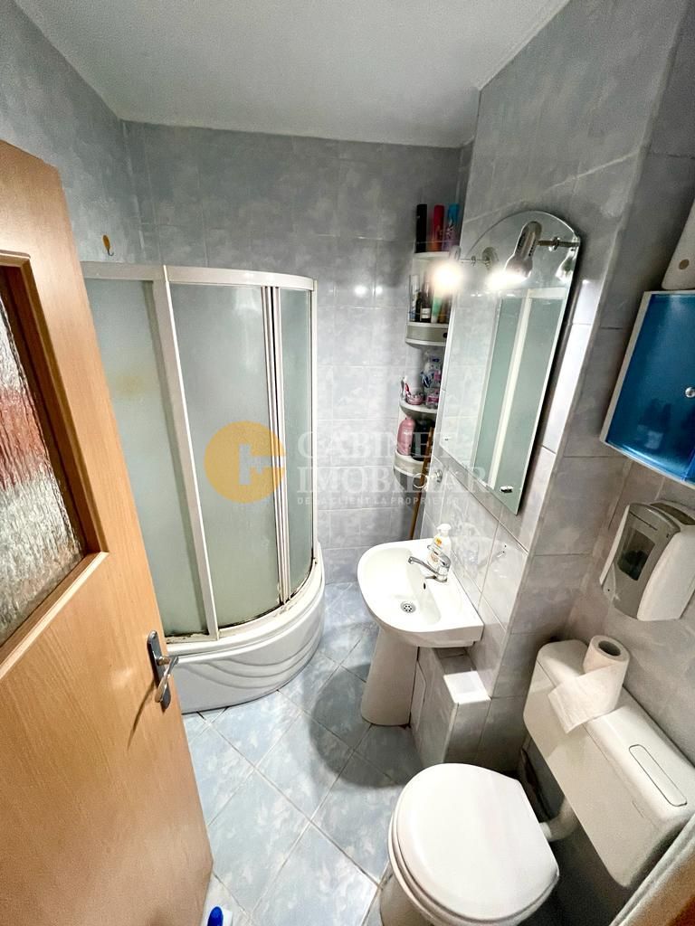 Apartament cu 3 camere - Etaj Intermediar -  Podu Ros 1001 Articole - Poză 7