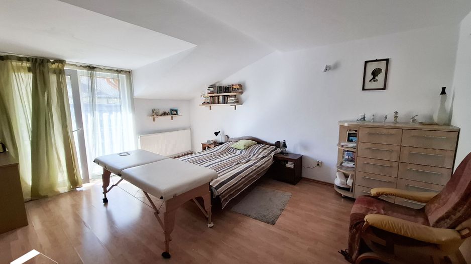 Casa tip duplex cu 6 camere, zona Republicii - Poză 19