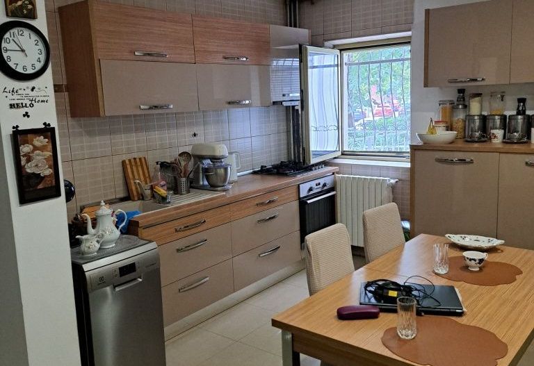 De vanzare Apartament 2 camere nemobilat Nerva Traian - Poză 4