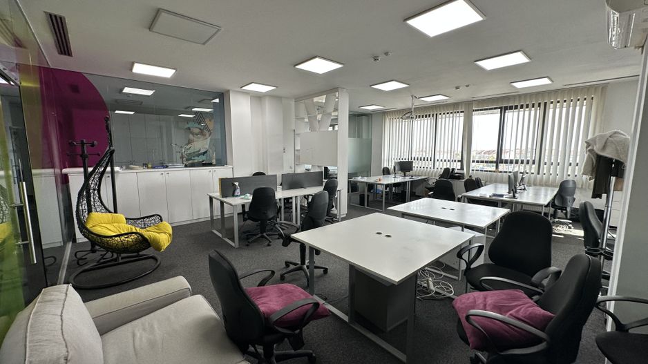 Spațiu  inchiriat   birouri   316 mp - Poză 19