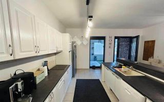 Casă pe un nivel în zonă accesibilă și liniștită + hala in Sura Mare - Poză 5