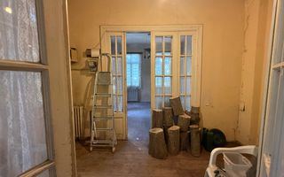 Casa singura in curte zona Mall Vitan - Poză 6