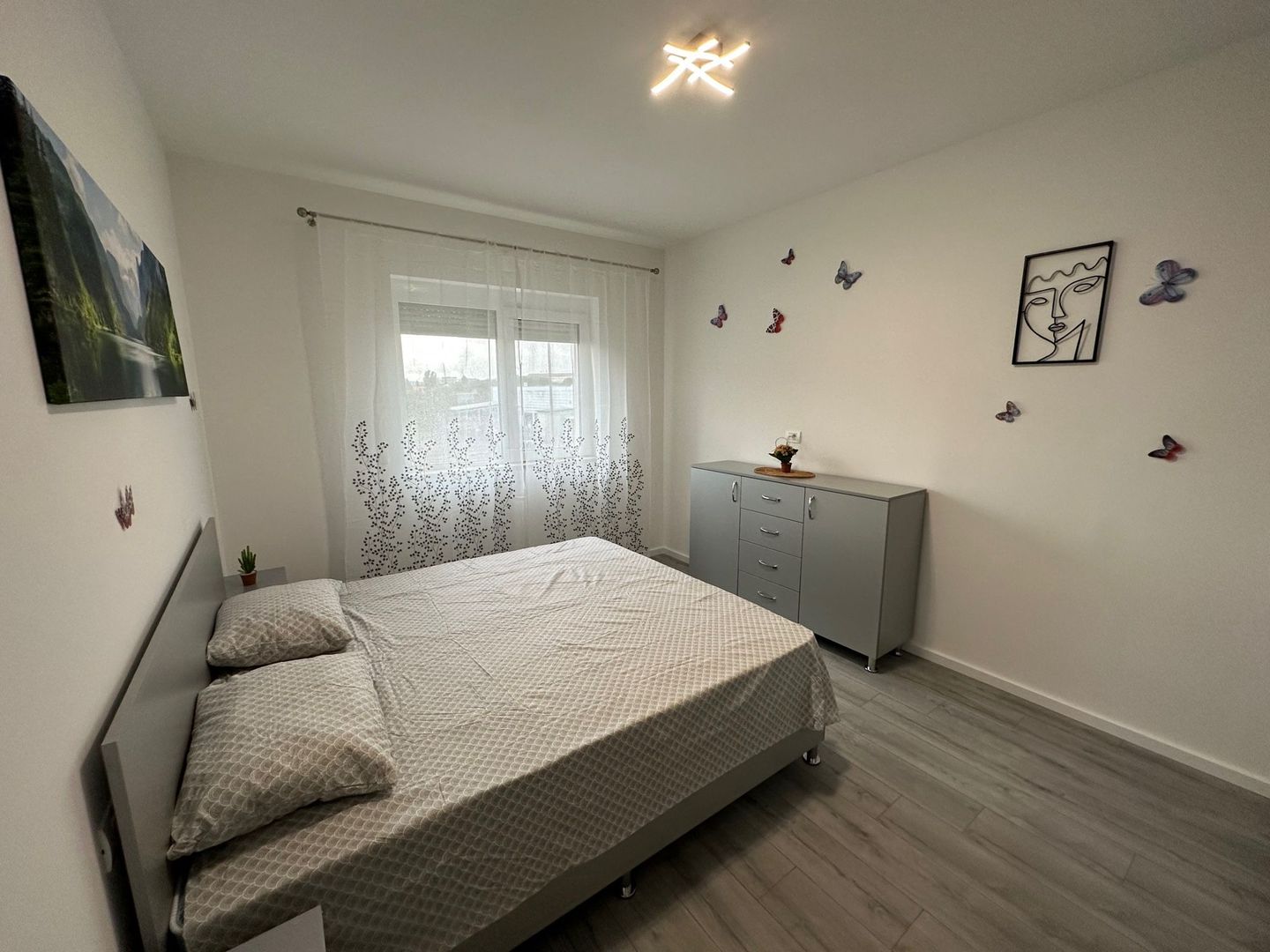 Apartament 3 camere  la prima inchiriere - Poză 12