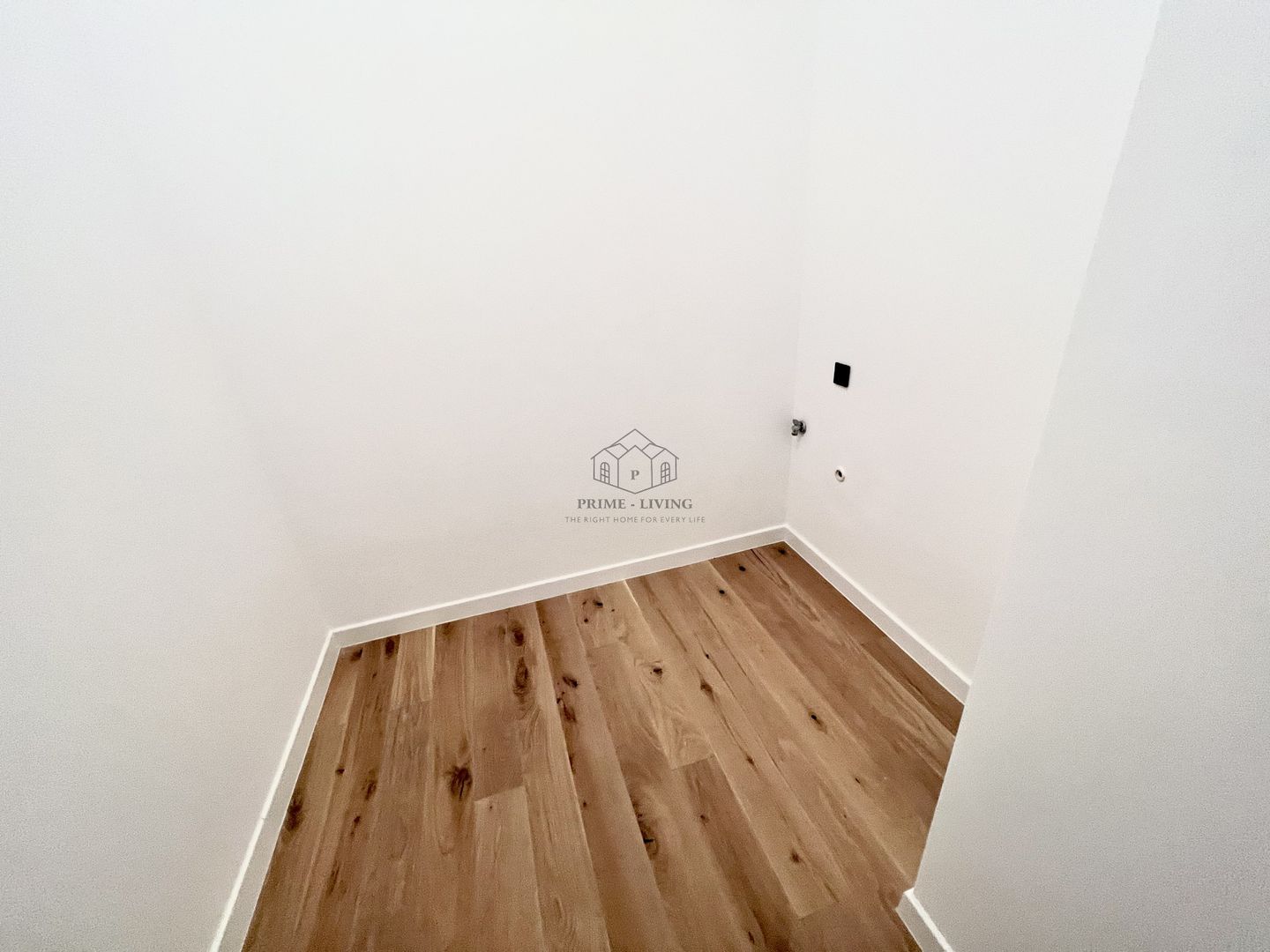 APARTAMENT DEOSEBIT CU 3 CAMERE LA VANZARE CU VEDERE LA LAC - Poză 13