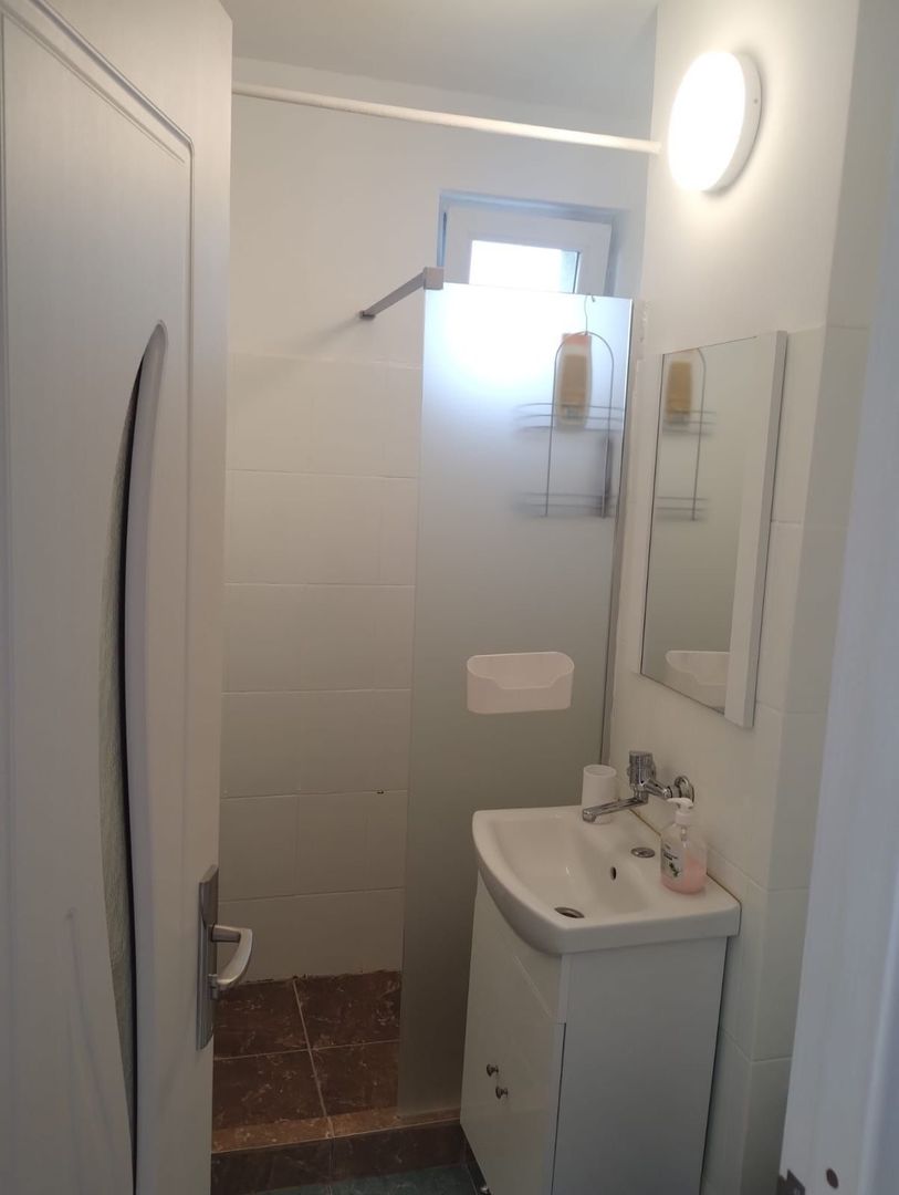 BRASADAS vinde ap 2 cam etaj 7/10 la Burdea - Poză 4