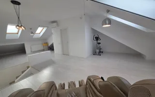 Vilă  cu mansardă, piscină și design modern – Tunari - Poză 31