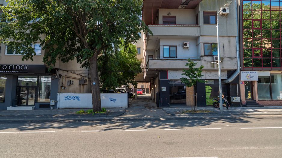 Sala Sporturilor – Bd. Tomis | Casă cu curte în centrul Constanței - Poză 2