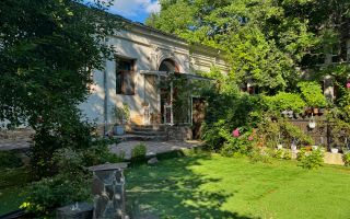 Spre Vânzare Proprietate remarcabilă cu 6 camere în inima Iașului ! - Poză 4