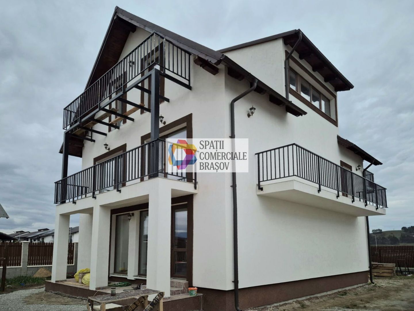 Casa 213 mp - 2 Aparatmente separate,  Brasov - Sanpetru - Poză 1