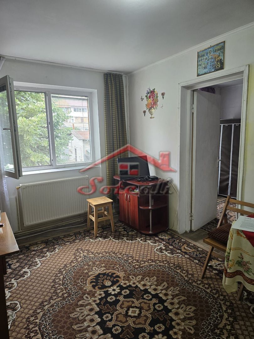 Apartament 2 camere etaj 1/4 Campina zona semicentrala - Poză 8