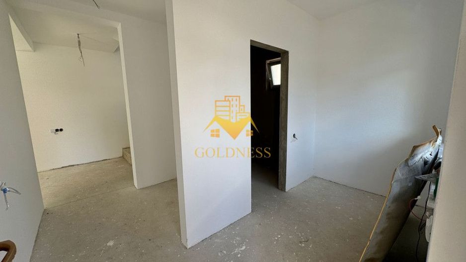 Casa 4 Camere Semifinisata, Curte 450mp, Terasa 65mp,  Dezmir - Poză 13