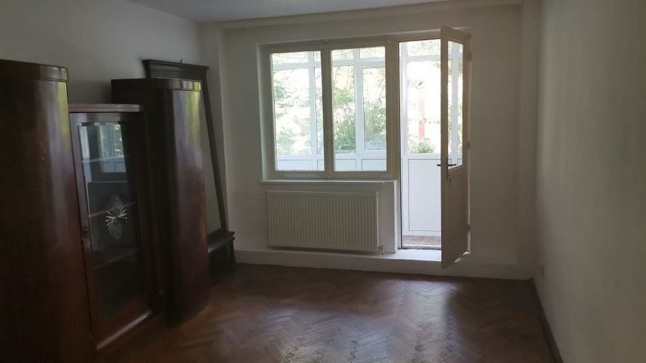 Vanzare apartament centru - Forum, parter - Poză 2