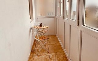 Apartament cu 2 camere, decomandat, balcon închis, zona Zorilor. - Poză 1