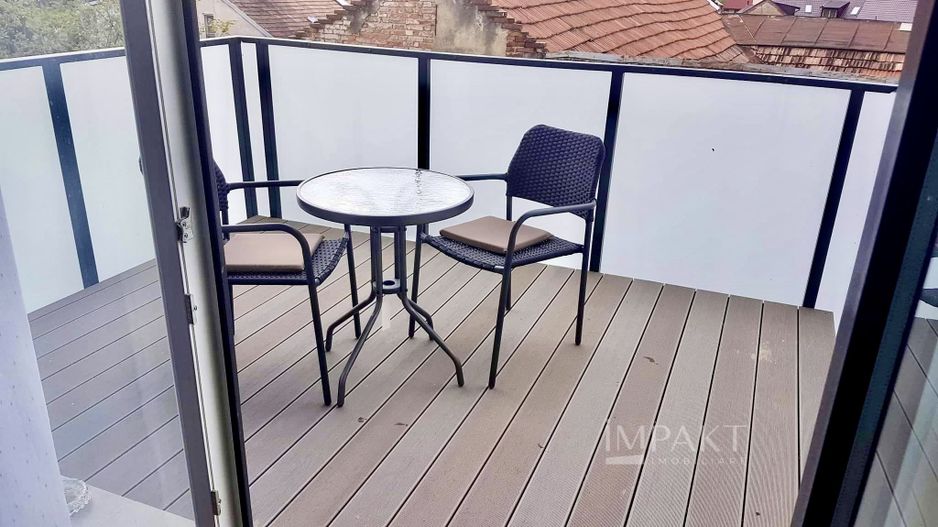 Apartament cu 3 camere in Zona Semicentrala - Poză 7