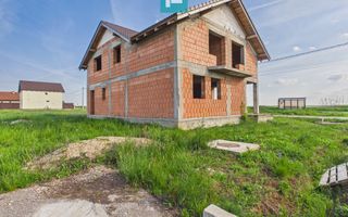 Casă la roșu cu  6 camere,  teren 500 mp în Aluniș - Poză 10