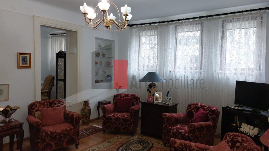 Apartamentul "SEMINTERRATO", Unirii-Cartierul Evreiesc, vila FARA RISC SEISMIC - Poză 8