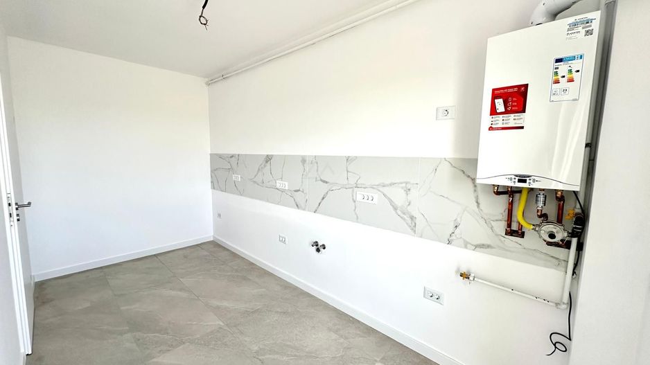 Ap pe 2 niveluri. Decomandat. 2 locuri de parcare. - Poză 5