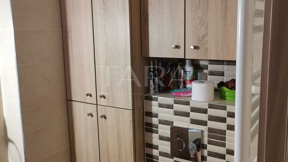 Apartament cu 3 camere, terasă de 30mp cu piscină, 2 parcări subterane - Poză 7