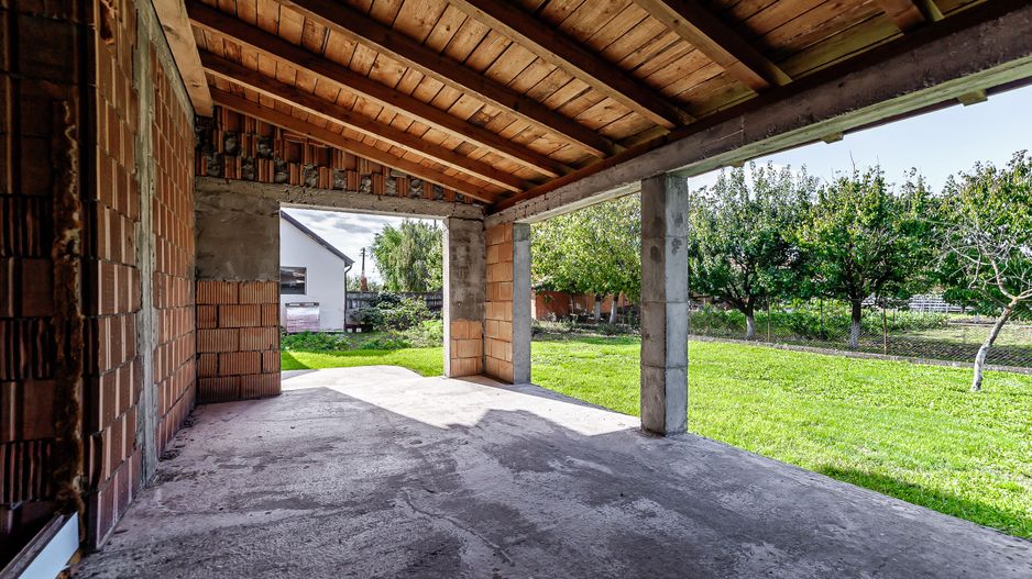 Casa noua 5 camere, la rosu, în Sofronea comision 0 la cumpărare - Poză 7