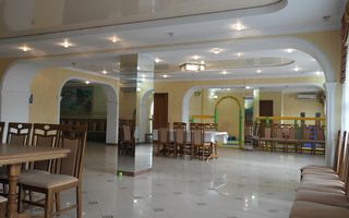 Restaurant pe prima linie Centru Mereni - Poză 16