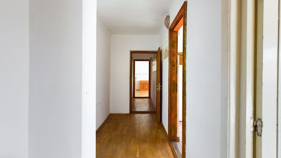 Apartament decomandat zona UTA - Poză 3