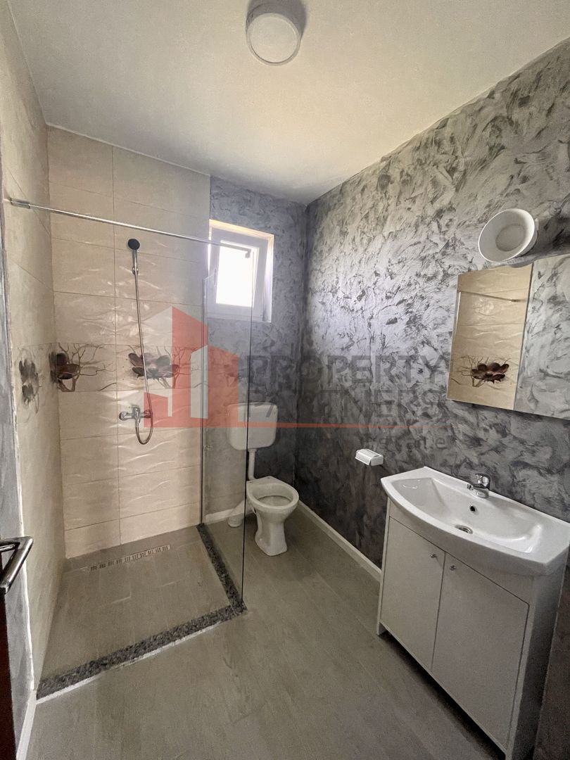 Casa în comuna Sabareni, judetul Giurgiu. - Poză 17