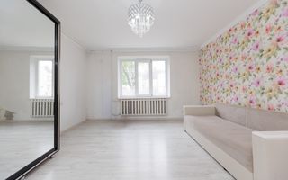 Vânzare ,apartament ,5 camere, str.Botanica Veche, sectorul Botanica - Poză 2