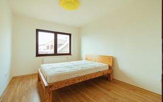 Casă nouă, intrare Stupini - Poză 20