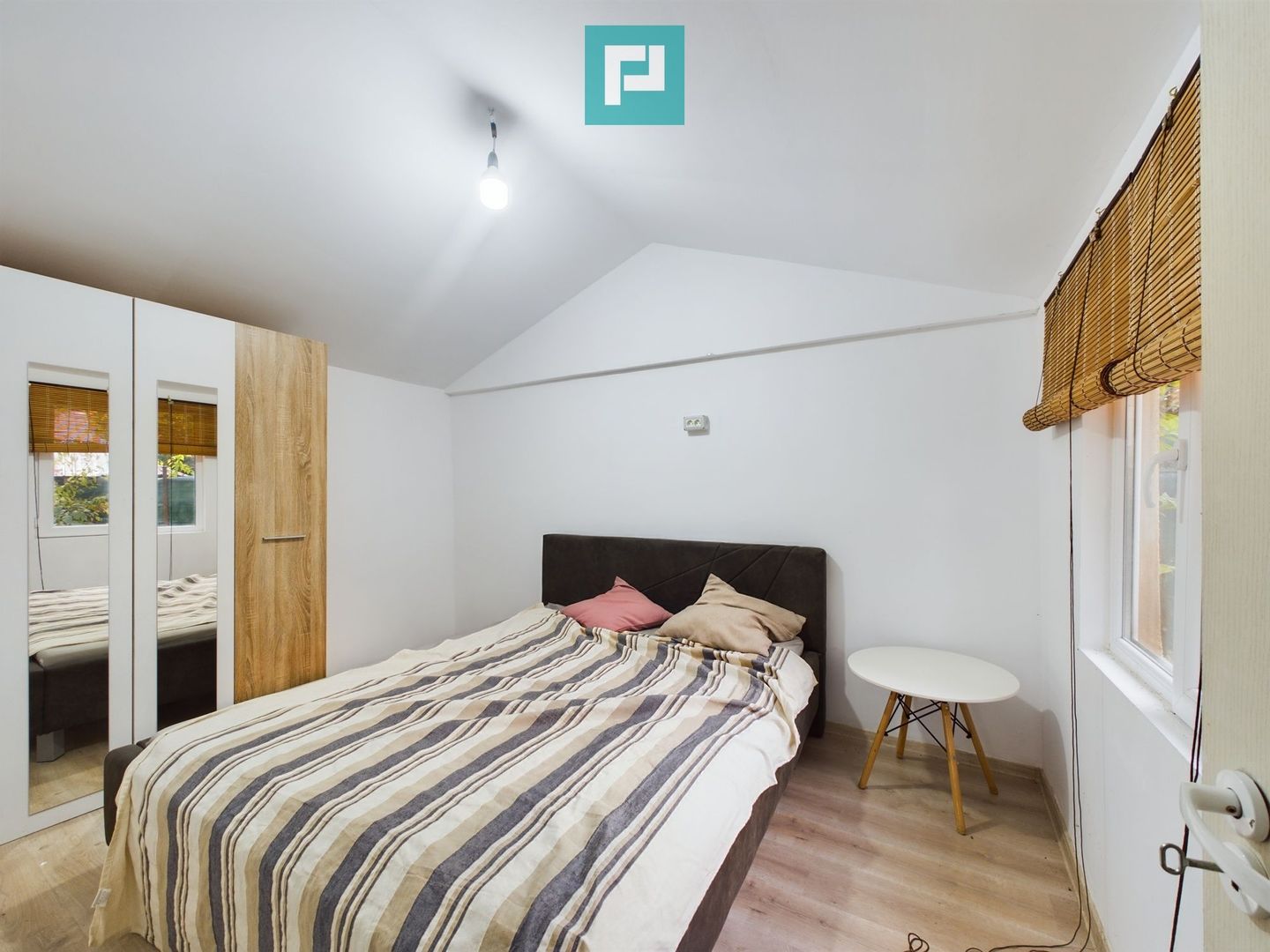 Căsuța pe ștrandul Neptun din Arad - Poză 3