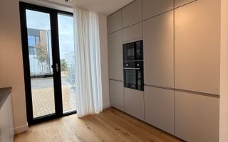 Vila tip UV03 mobilata complet in Amber Forest-prima inchiririere - Poză 12