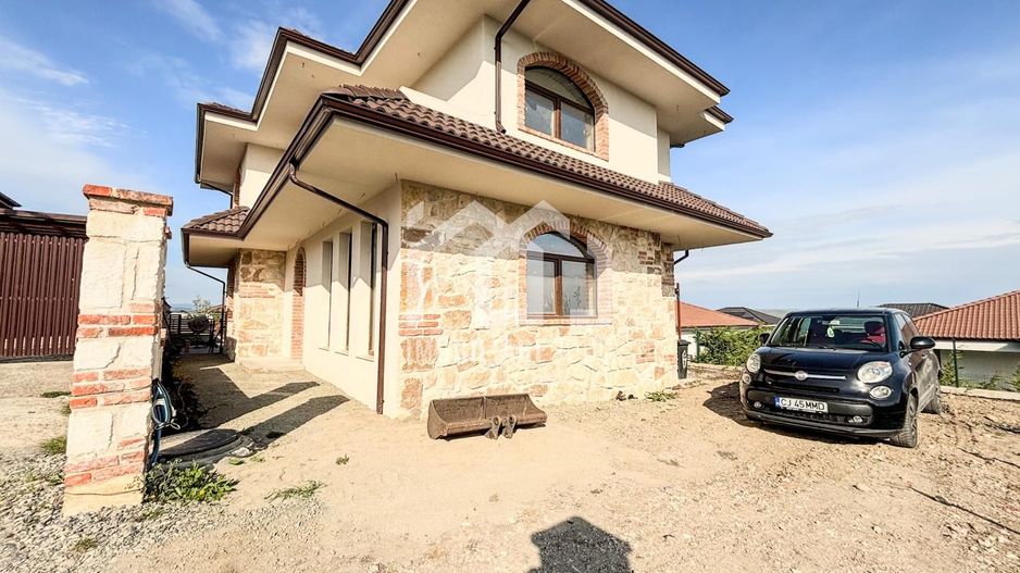 Casa Individuala 4 camere, 135mp, teren 450mp, Zona Linistita, Dezmir - Poză 1