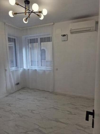 Apartament 5 camere (Parter+Demisol) | Piata Romana | Prima inchiriere - Poză 4