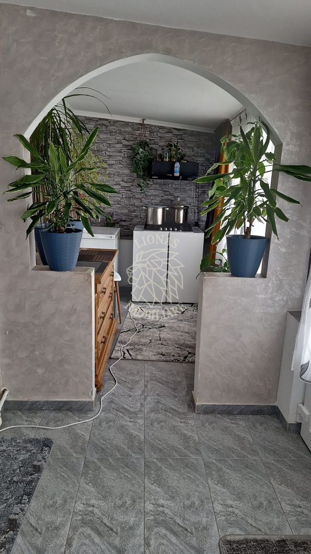 2 Case 240 mp-teren 1328 mp-livada-Cristesti 48 km de Piatra-Neamt - Poză 4