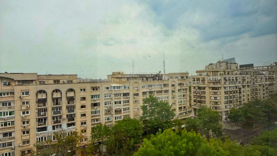 Apartament 3 camere 90 mp | 4 balcoane | Bulevardul Decebal - Poză 1