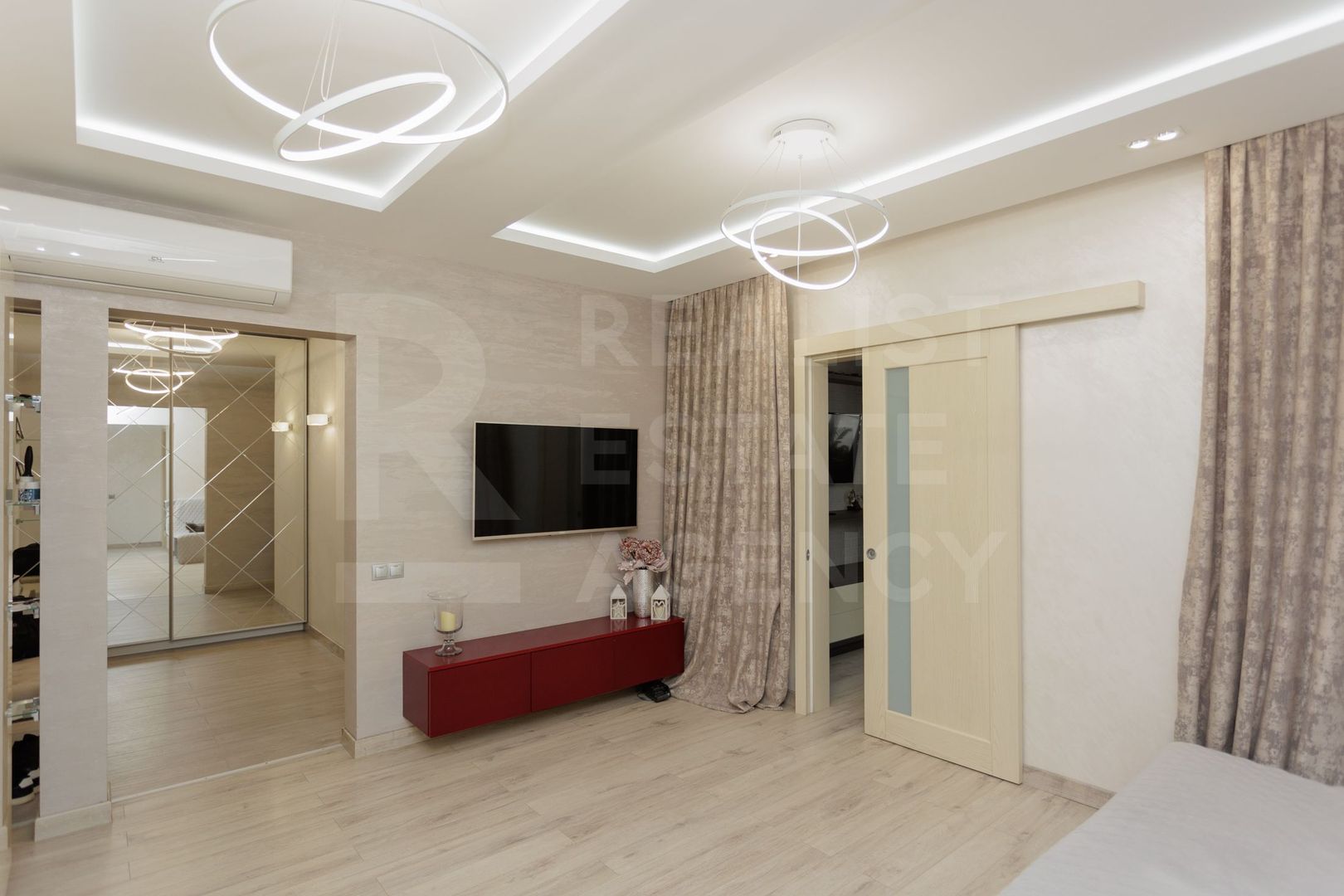 Vânzare 3 dormitoare separate, living generos și debara la etaj CADOU - Poză 8