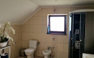 SE VINDE | Casa generoasă în Camirzani | Suceava - Poză 10