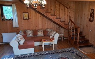 Bran, casa de vacanta + teren , Zona Club Vila Bran - Poză 3