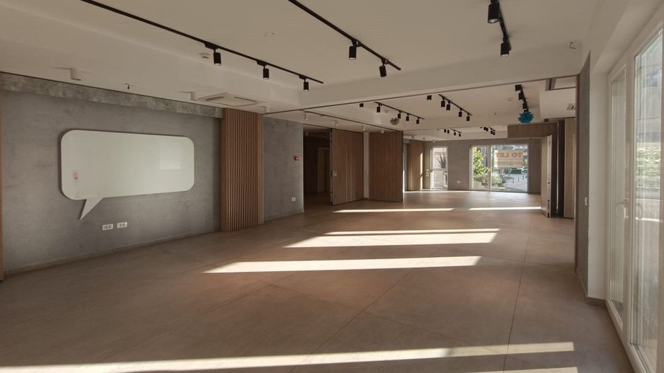 Inchiriem spatiu comercial 202 mp zona Coresi - Poză 23