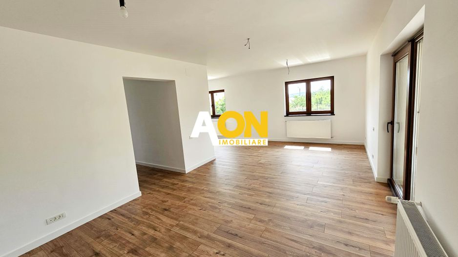 1/2 Duplex, 4 camere, 449 mp teren, asfalt, toate utilitatile, Cetate - Poză 5