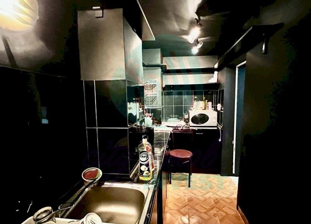 IMOBIL RENOVAT CU CURTE PROPRIE- ROND COSBUC - Poză 11