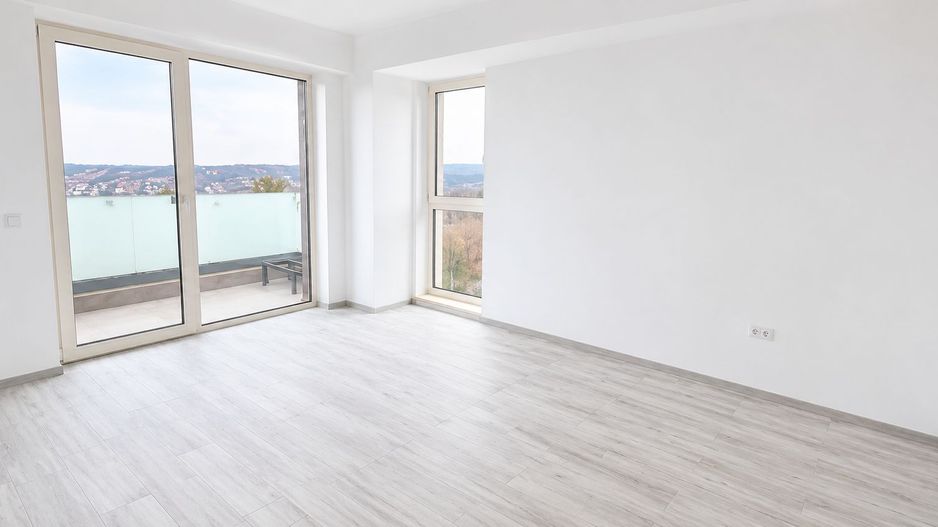 Apartament FINALIZAT 3 camere Dec 80 mp Copou 152000 euro - Poză 1