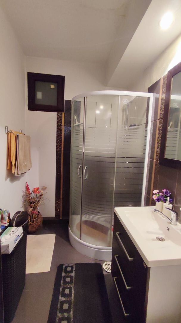 3 camere Etaj 1 in  Piata Mihai Viteazu - Poză 8